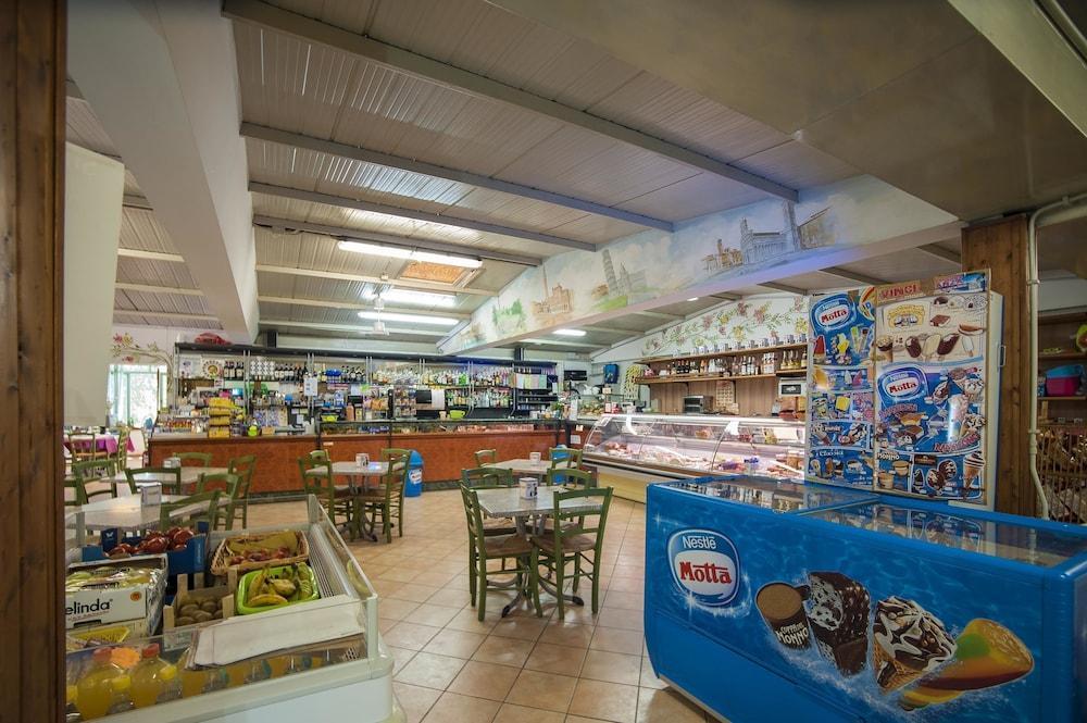 佛罗伦萨国际野营度假酒店 因普鲁内塔 外观 照片